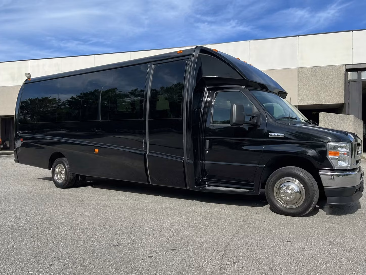 minibus rentals for winston salem youth groups visiting arts and cultural venues